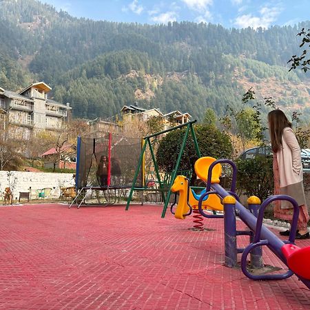 West Western Resort Manali #Neartomallroad #Gym #Lawn #Playingzone #Pooltable #Kidsfriendly #Mountainview #Tabletennis #Familyfriendly #Privateparking Buitenkant foto