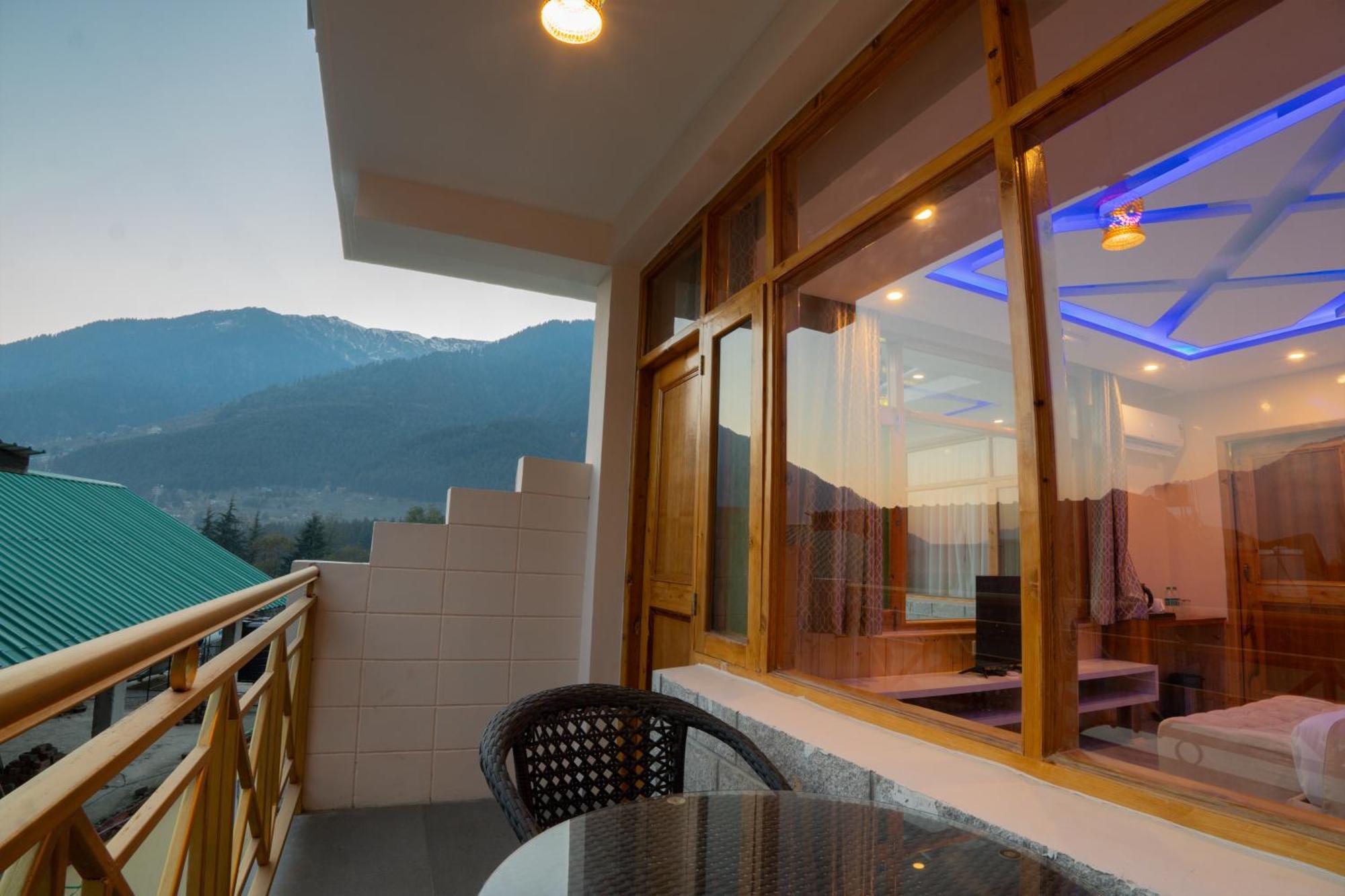 West Western Resort Manali #Neartomallroad #Gym #Lawn #Playingzone #Pooltable #Kidsfriendly #Mountainview #Tabletennis #Familyfriendly #Privateparking Buitenkant foto