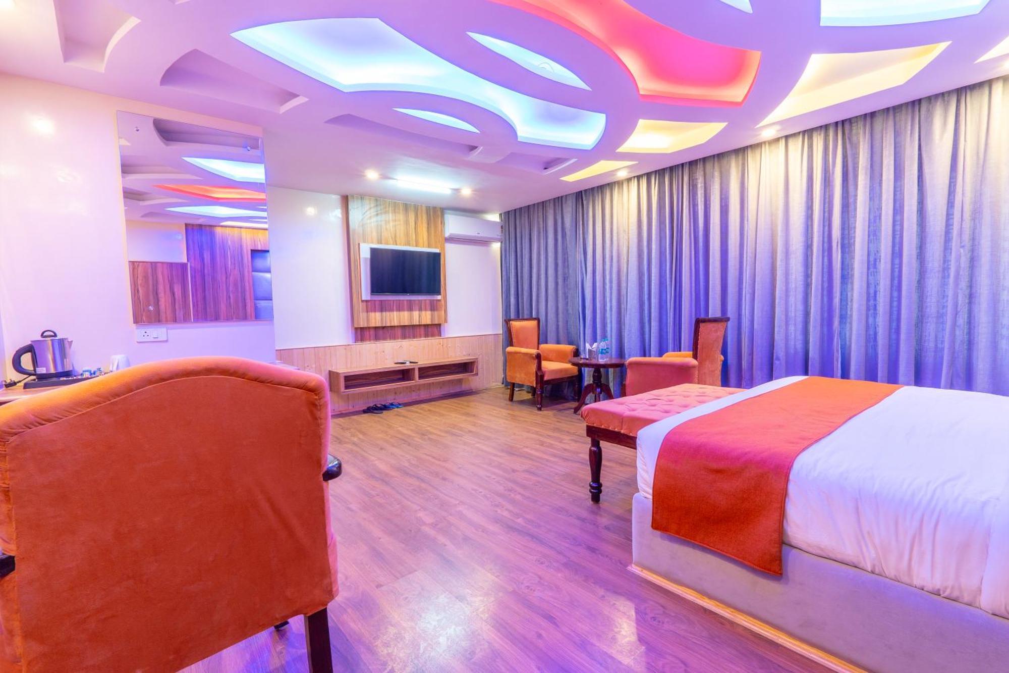 West Western Resort Manali #Neartomallroad #Gym #Lawn #Playingzone #Pooltable #Kidsfriendly #Mountainview #Tabletennis #Familyfriendly #Privateparking Buitenkant foto