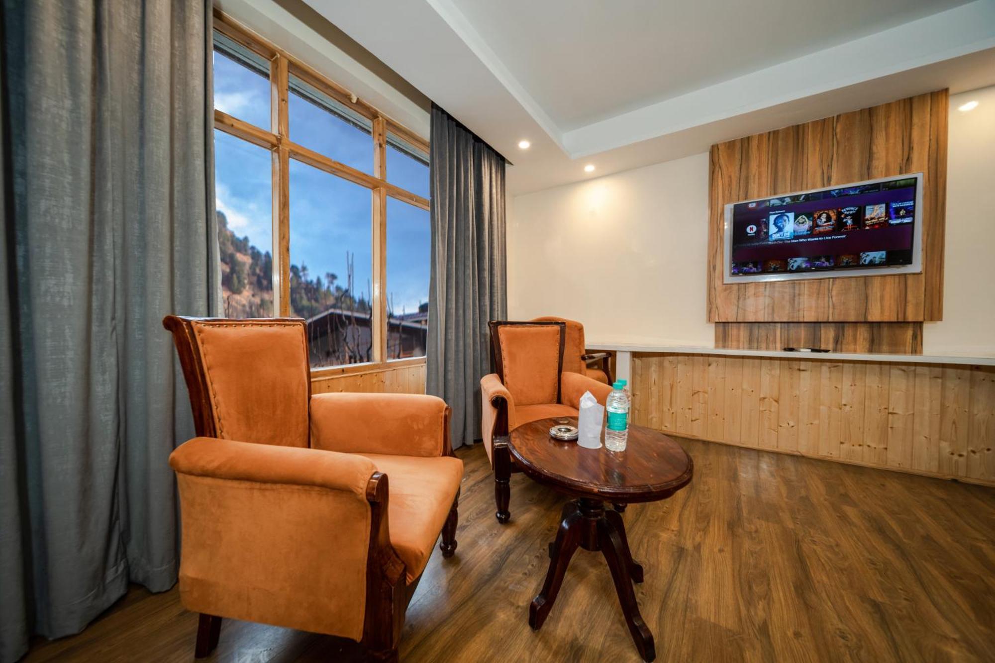 West Western Resort Manali #Neartomallroad #Gym #Lawn #Playingzone #Pooltable #Kidsfriendly #Mountainview #Tabletennis #Familyfriendly #Privateparking Buitenkant foto