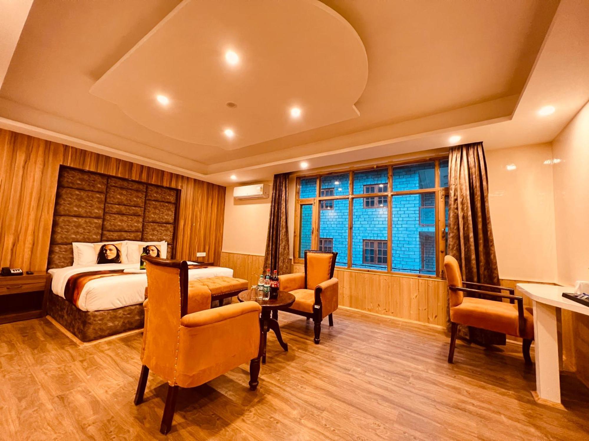 West Western Resort Manali #Neartomallroad #Gym #Lawn #Playingzone #Pooltable #Kidsfriendly #Mountainview #Tabletennis #Familyfriendly #Privateparking Buitenkant foto