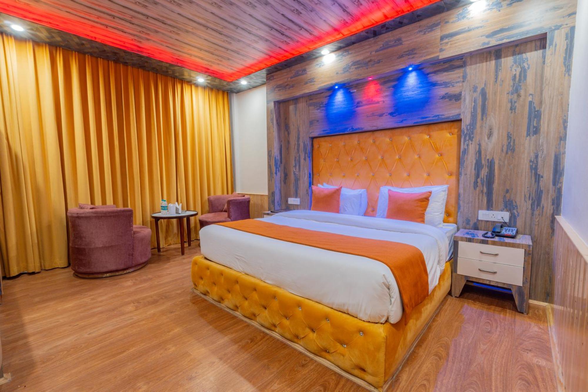 West Western Resort Manali #Neartomallroad #Gym #Lawn #Playingzone #Pooltable #Kidsfriendly #Mountainview #Tabletennis #Familyfriendly #Privateparking Buitenkant foto