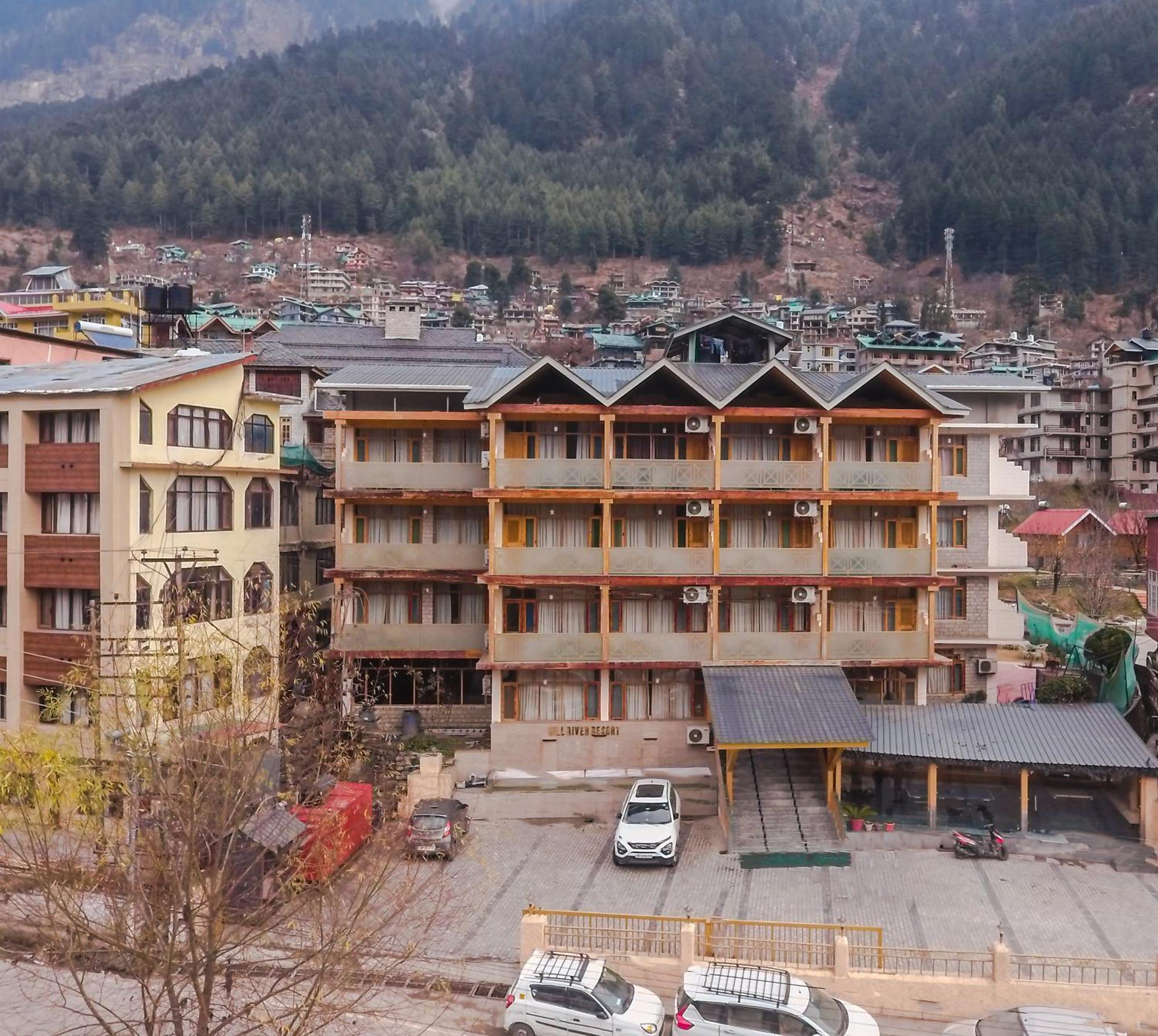 West Western Resort Manali #Neartomallroad #Gym #Lawn #Playingzone #Pooltable #Kidsfriendly #Mountainview #Tabletennis #Familyfriendly #Privateparking Buitenkant foto