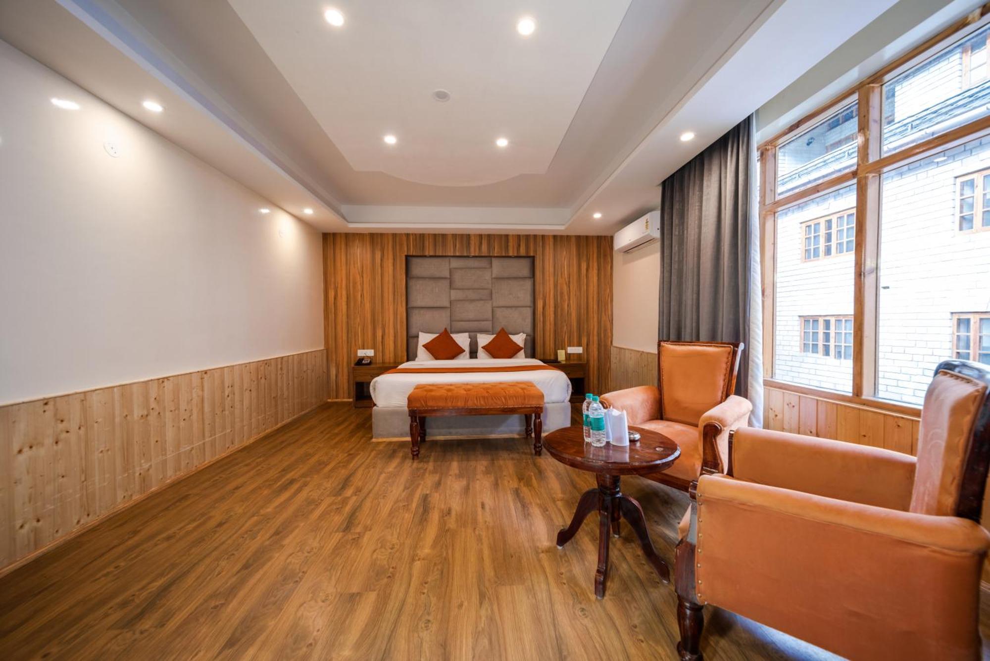 West Western Resort Manali #Neartomallroad #Gym #Lawn #Playingzone #Pooltable #Kidsfriendly #Mountainview #Tabletennis #Familyfriendly #Privateparking Buitenkant foto